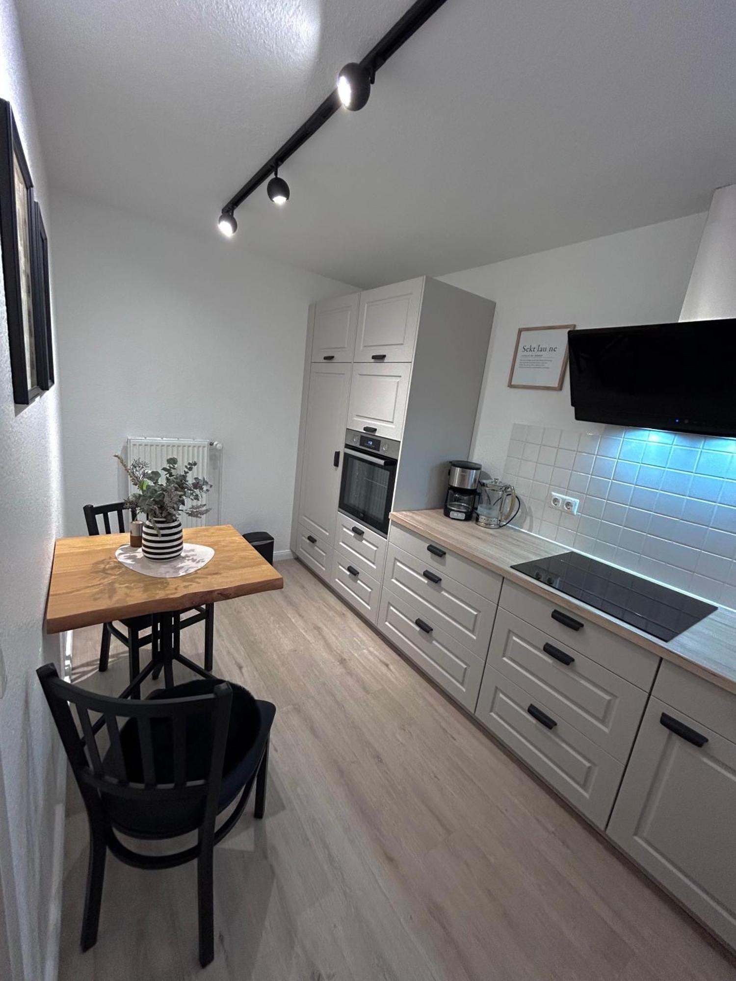 4 Wunderschoene Ferienwohnungen Im Kavaliershaus 什未林 外观 照片
