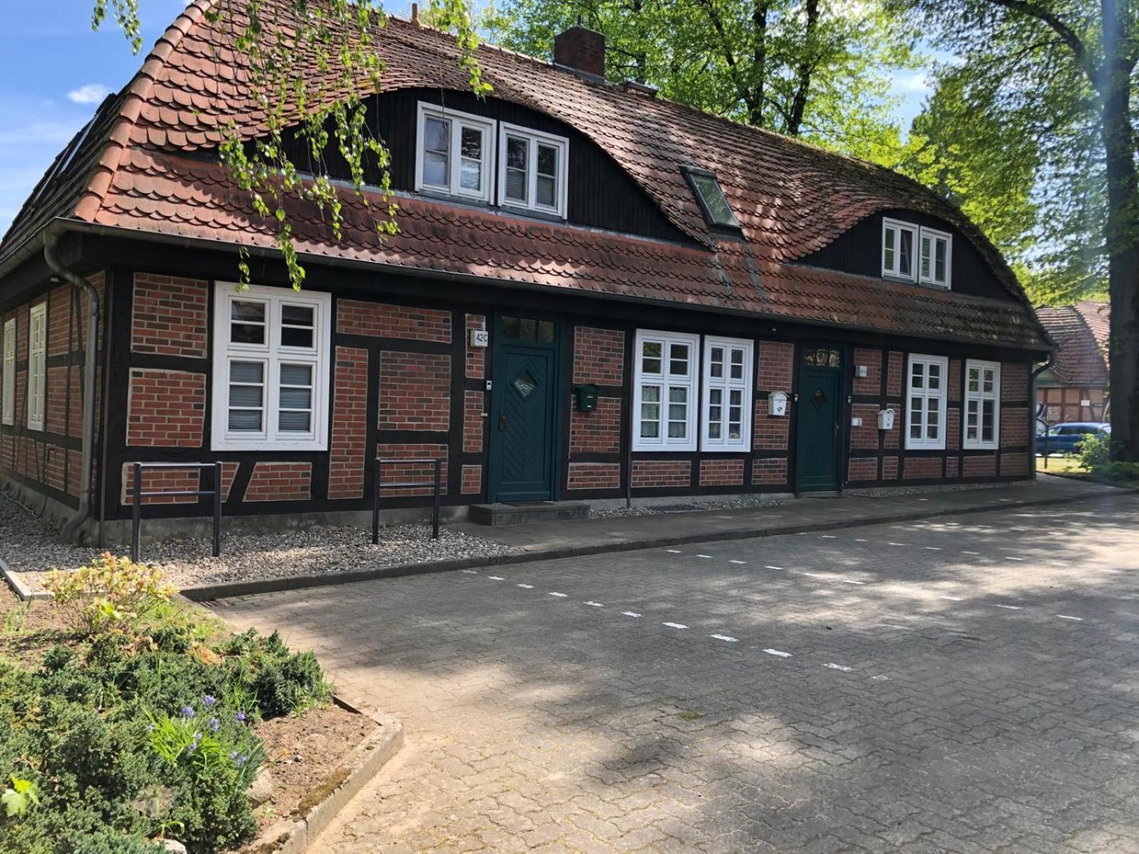 4 Wunderschoene Ferienwohnungen Im Kavaliershaus 什未林 外观 照片